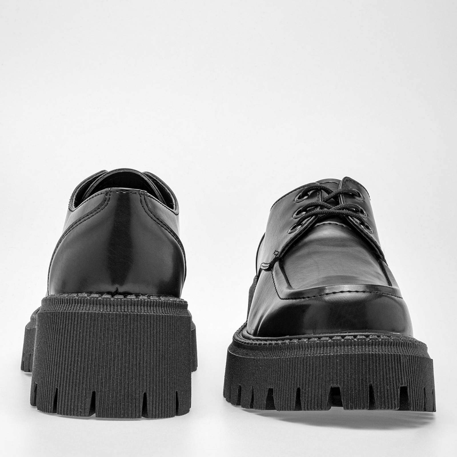 Zapato casual Mod 548 Para Mujer Valeria star Color Negro