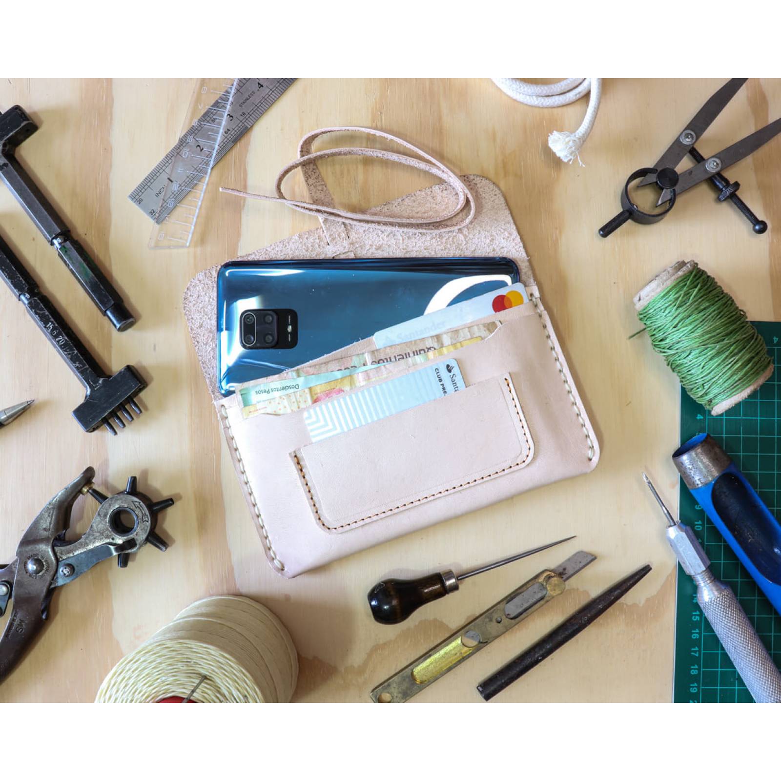 Cartera con tira larga Natural