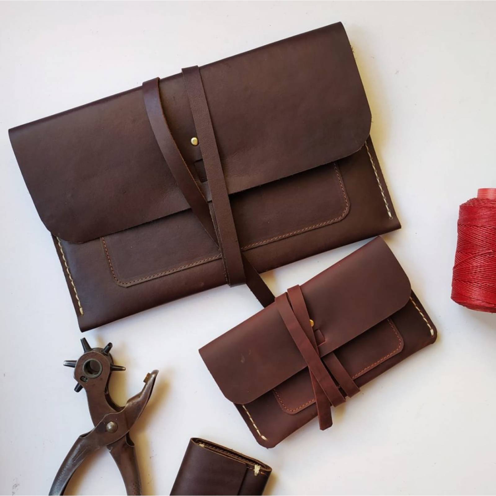 Cartera con tira larga Natural