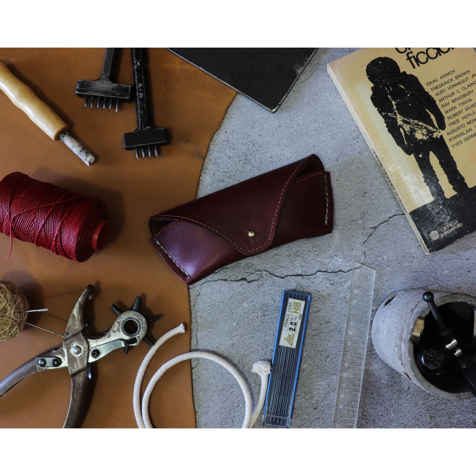 Estuche para lentes color Vino