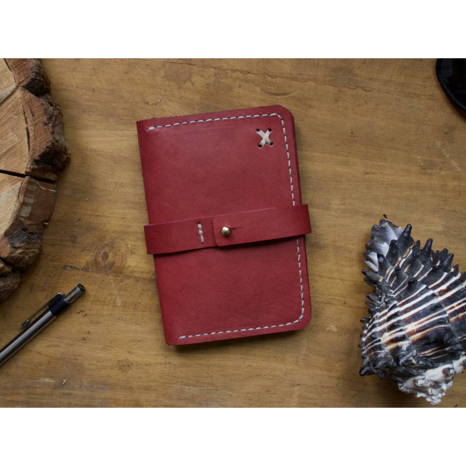 Porta pasaporte vino