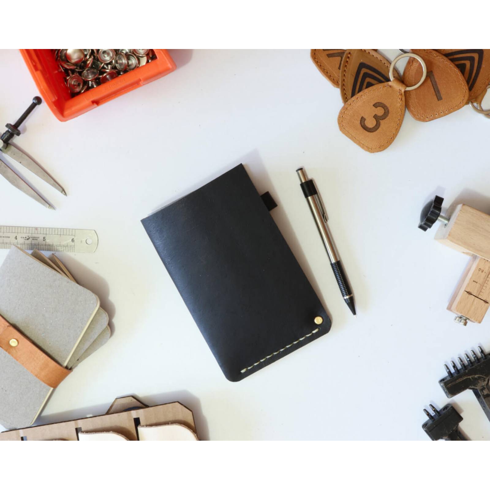 Porta Libretas Sencilla  Color Negro