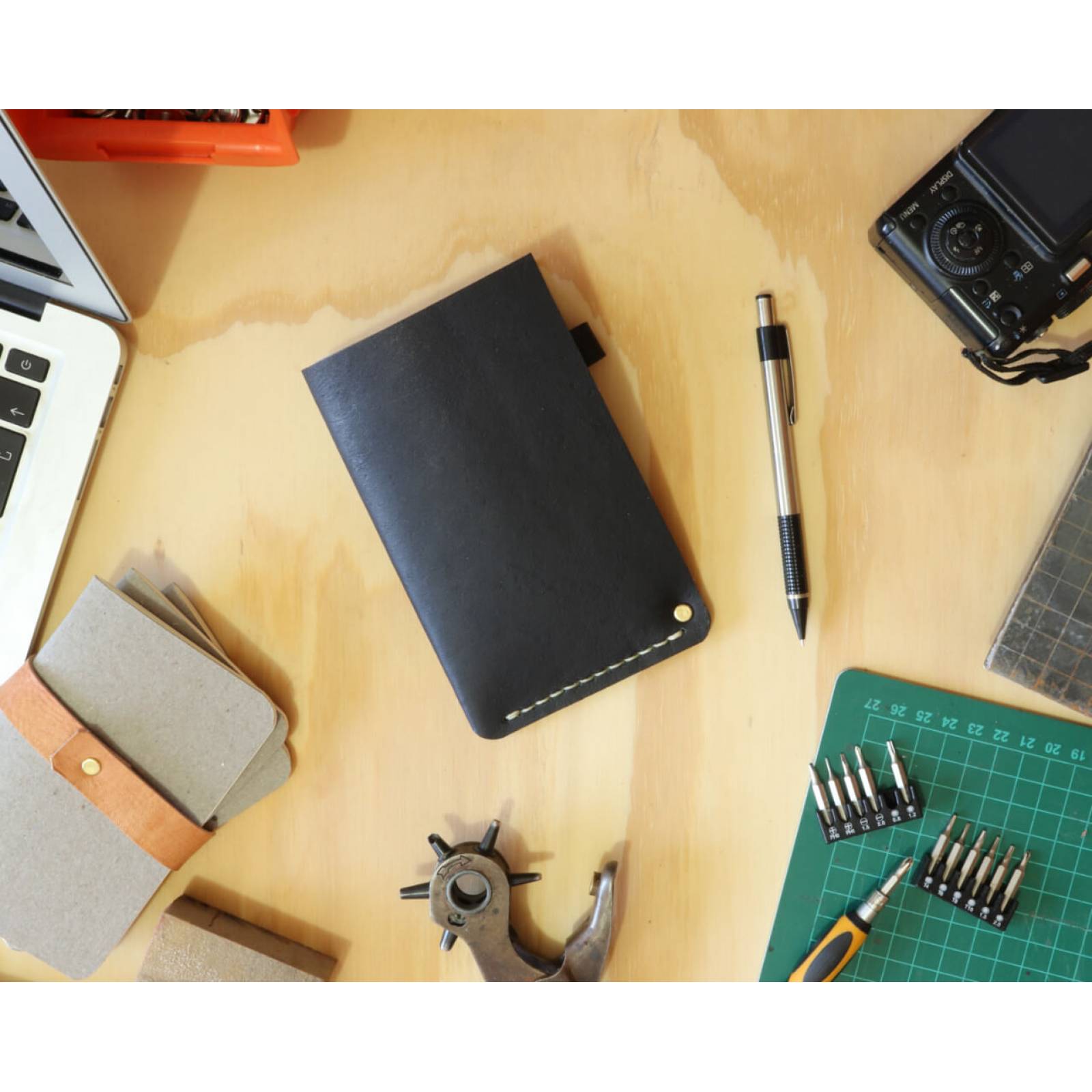 Porta Libretas Sencilla  Color Negro