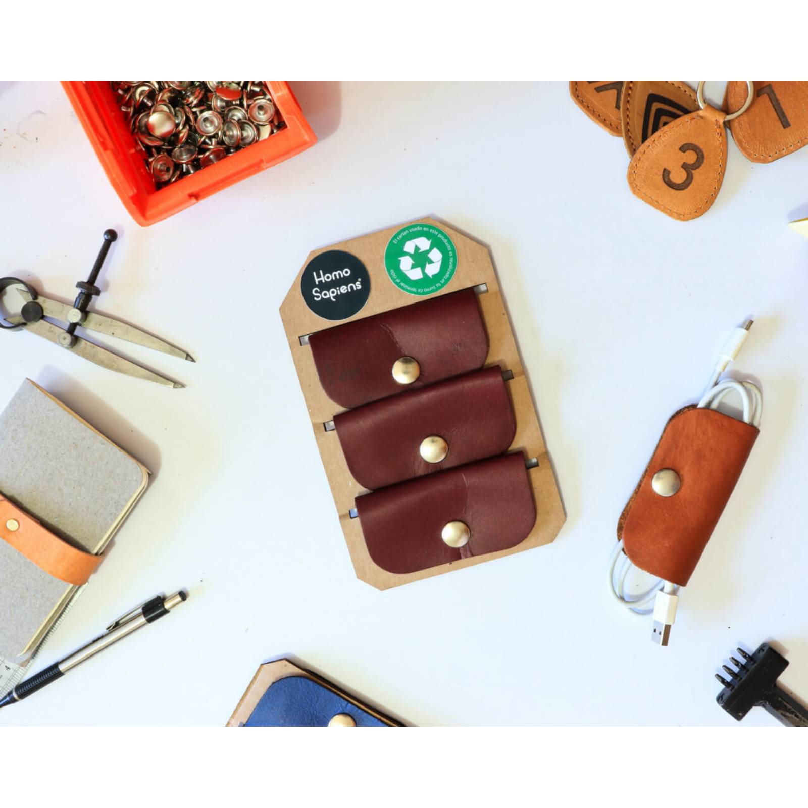 Pack 3  Porta cable / audífono Vino