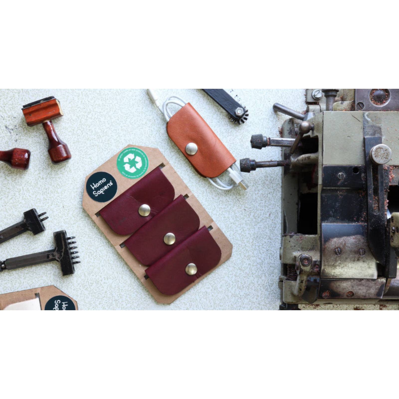 Pack 3  Porta cable / audífono Vino