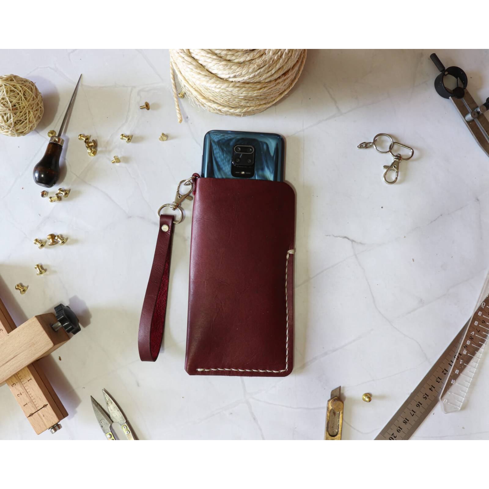 Funda para celular a medida Vino