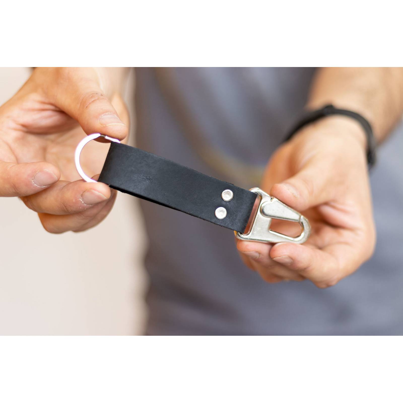 LLavero Jaguar color Negro