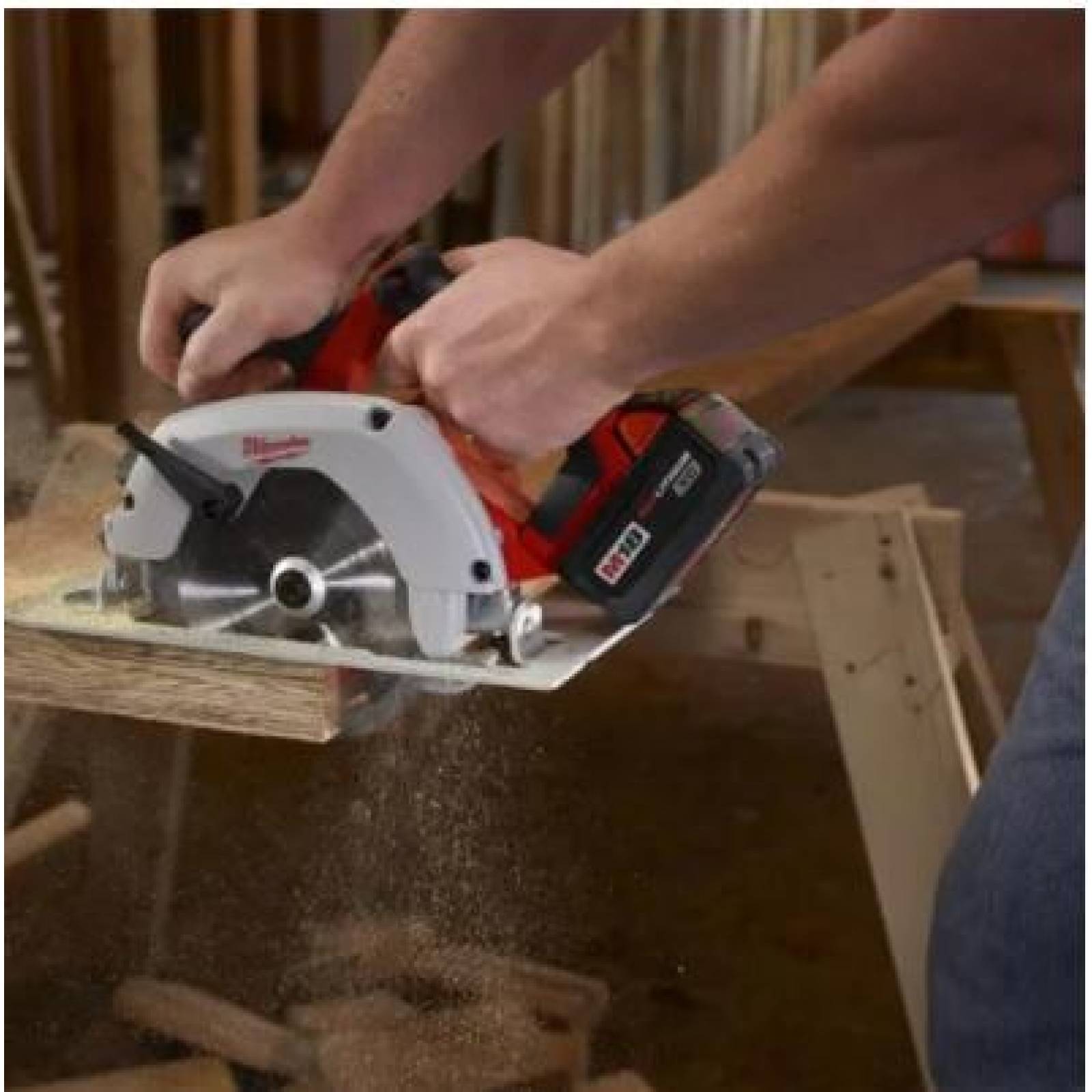 MILWAUKEE 2630-22 Sierra circular inalámbrica M18 de 6 " 