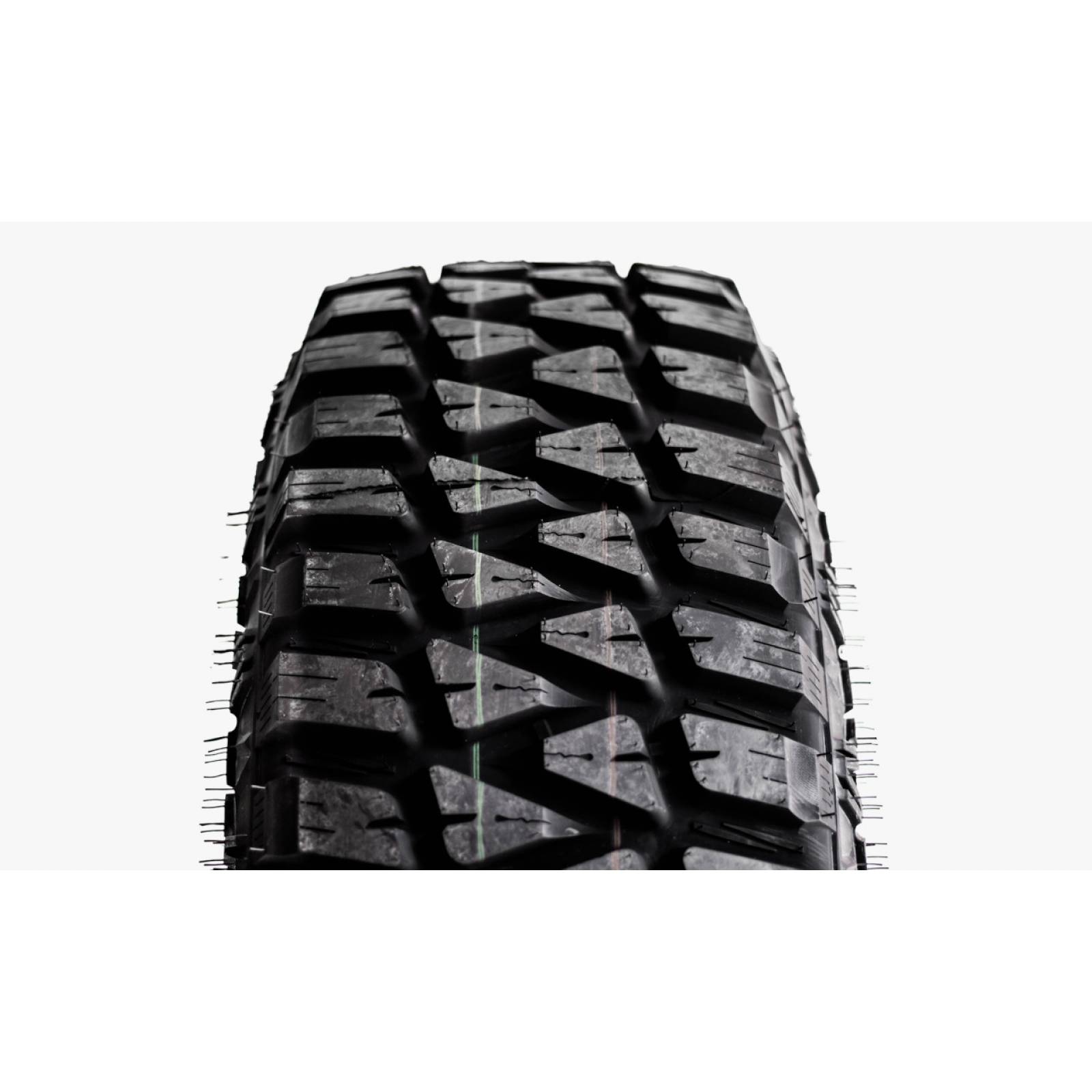 Llanta 33x12.50r18 118Q Challenger M/T Tree-A