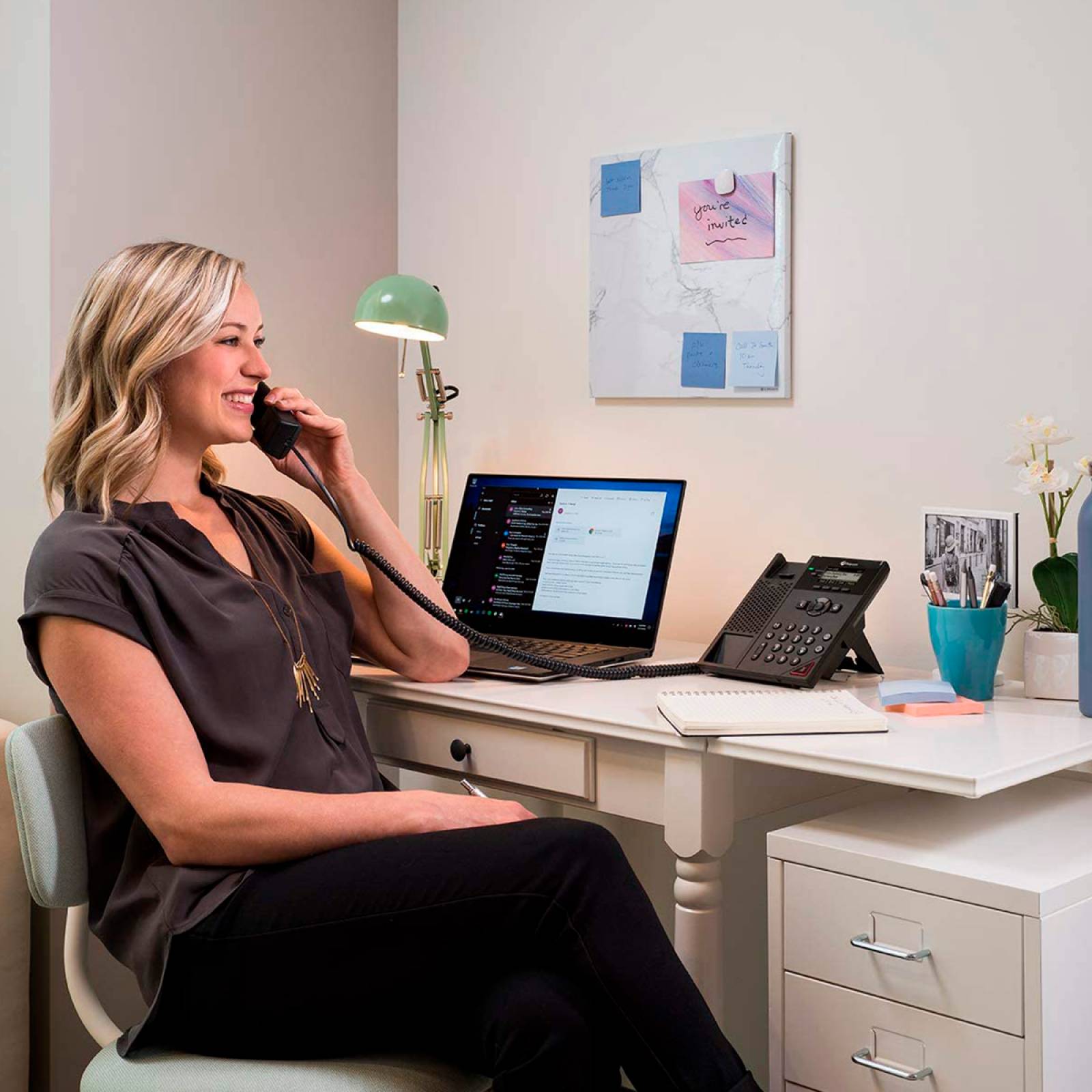 Teléfono IP Alámbrico Polycom VVX 150 2 Líneas Altavoz