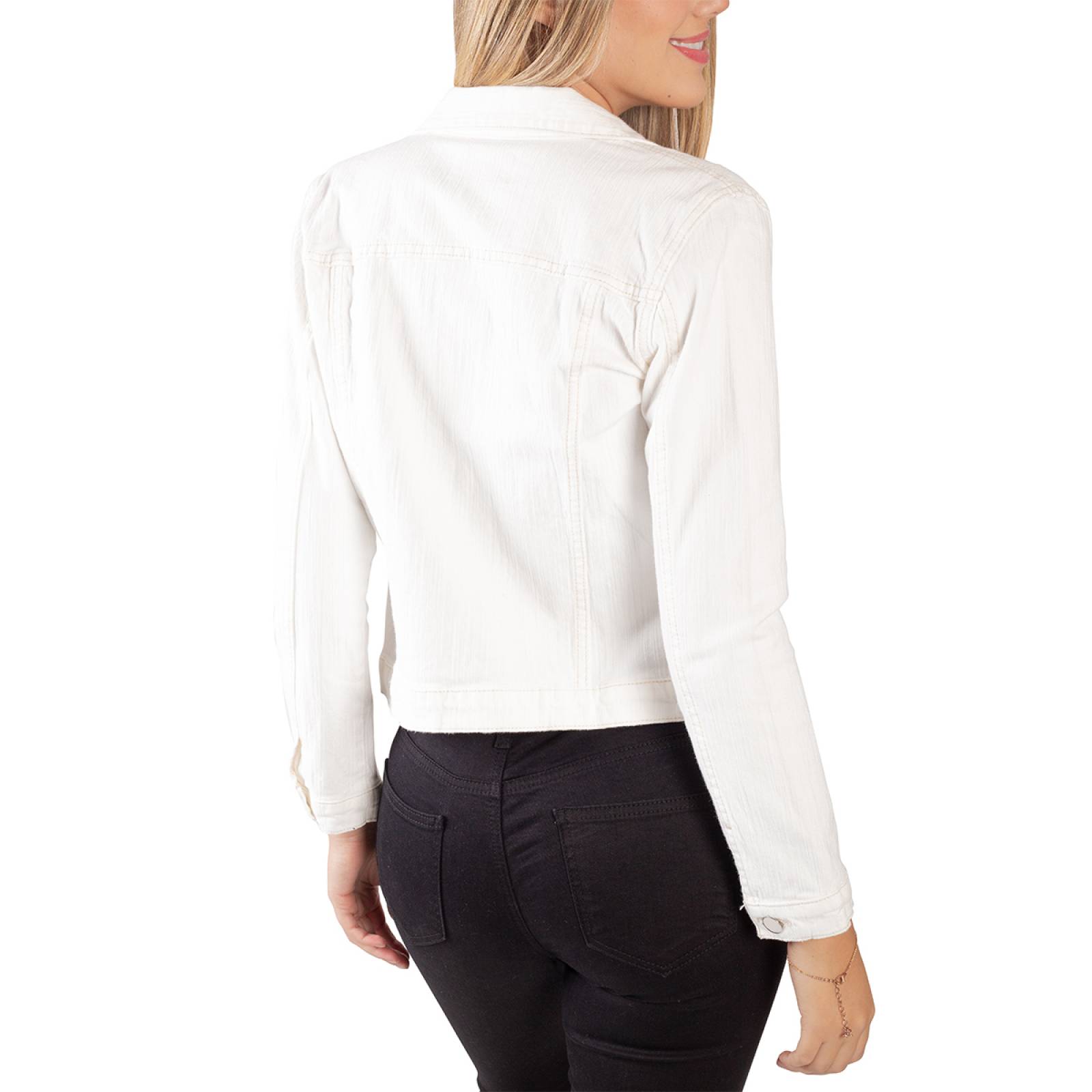 Chamarra blanca de mezclilla