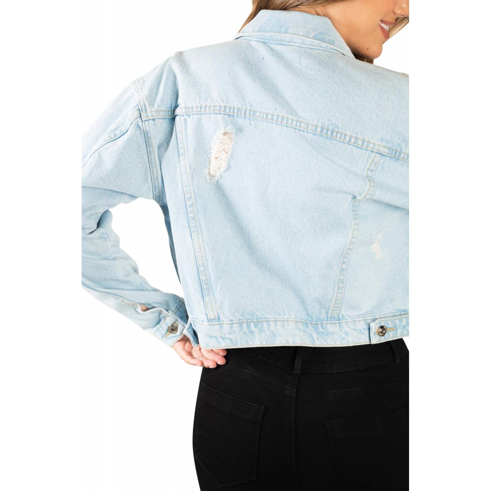 Chamarra de mezclilla clara