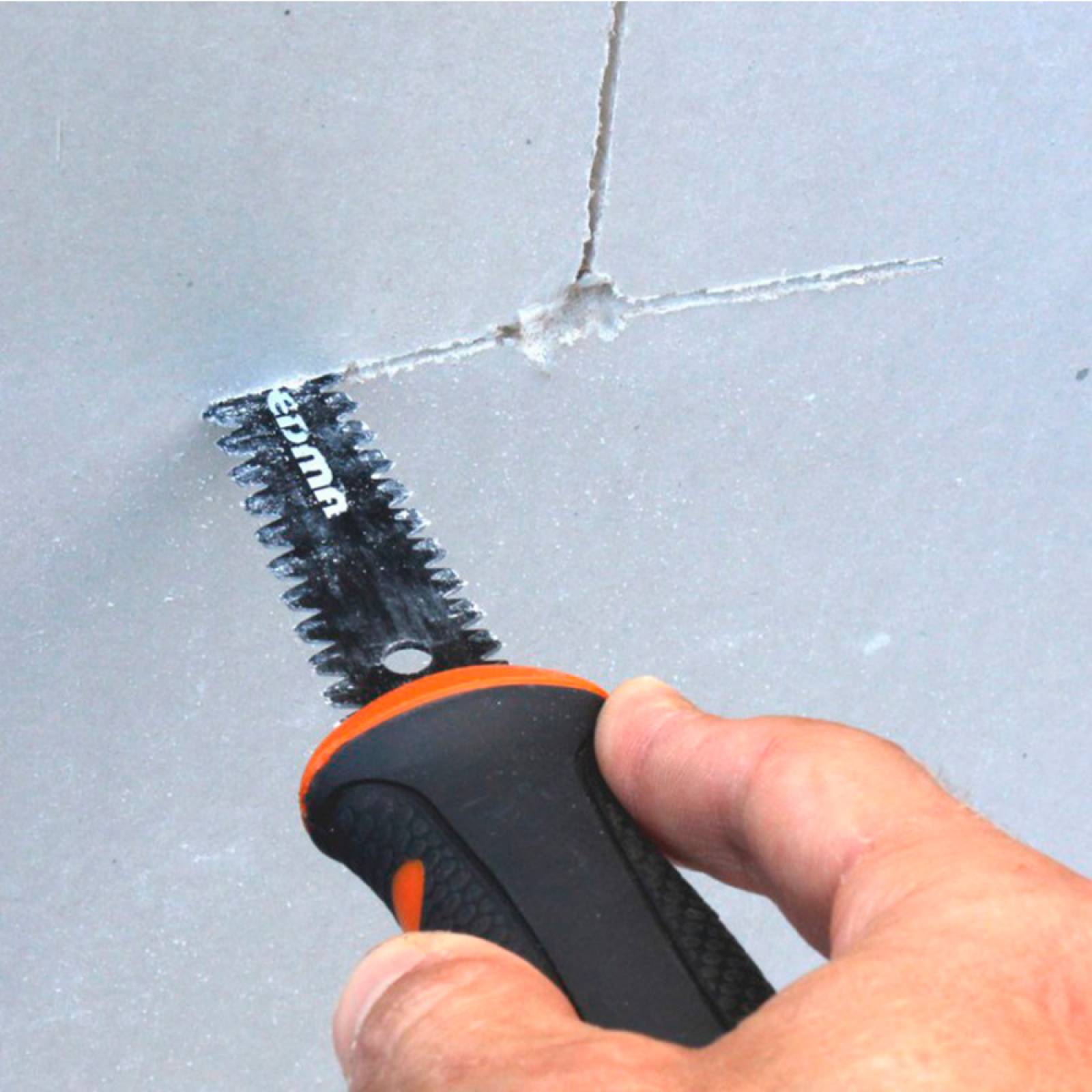 Serrucho EDMA Con Punta En Forma De Tridente 67055