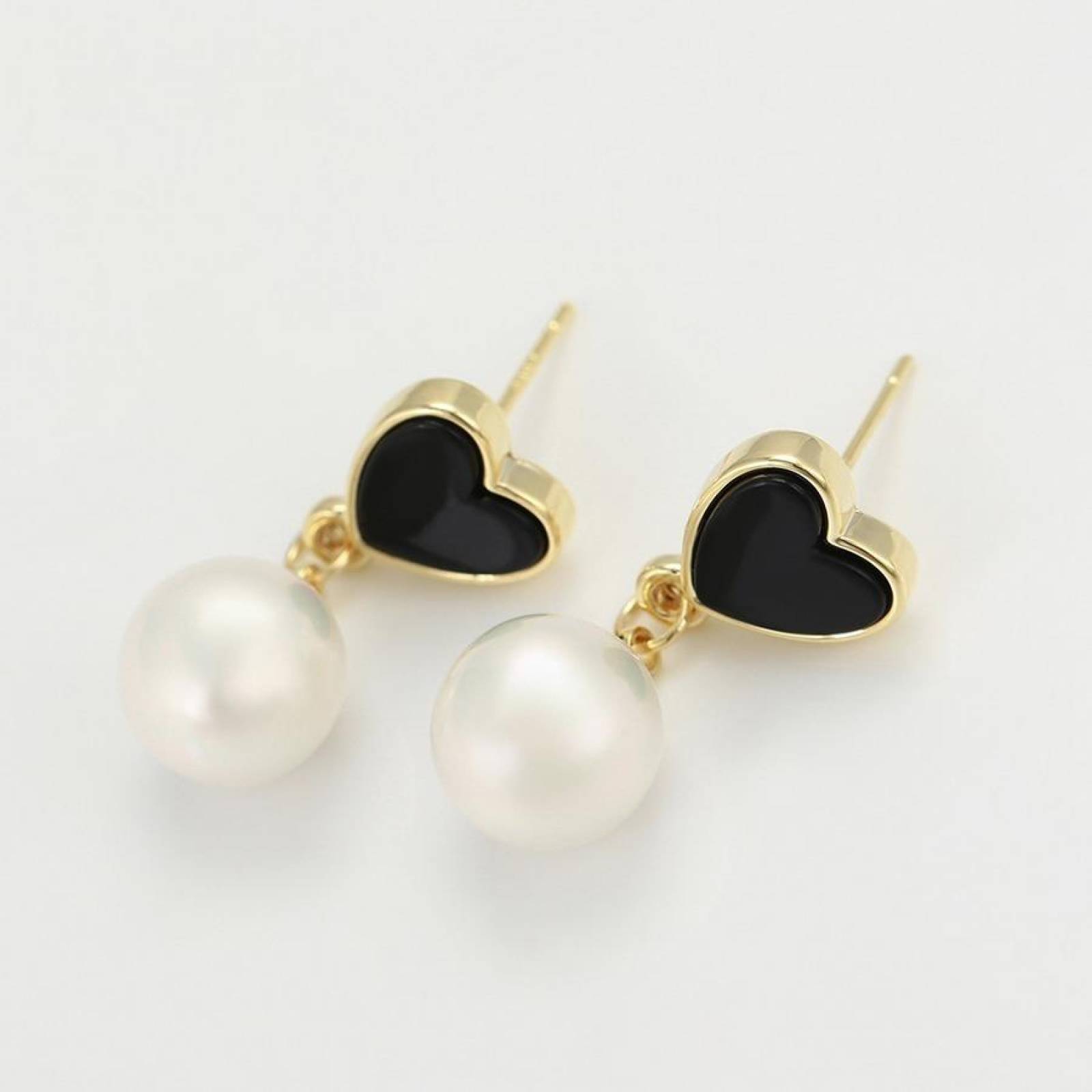 CRISTAL AMOR - Aretes Corazón Perla Cultivada Aaa Oro 14k Laminado Negro