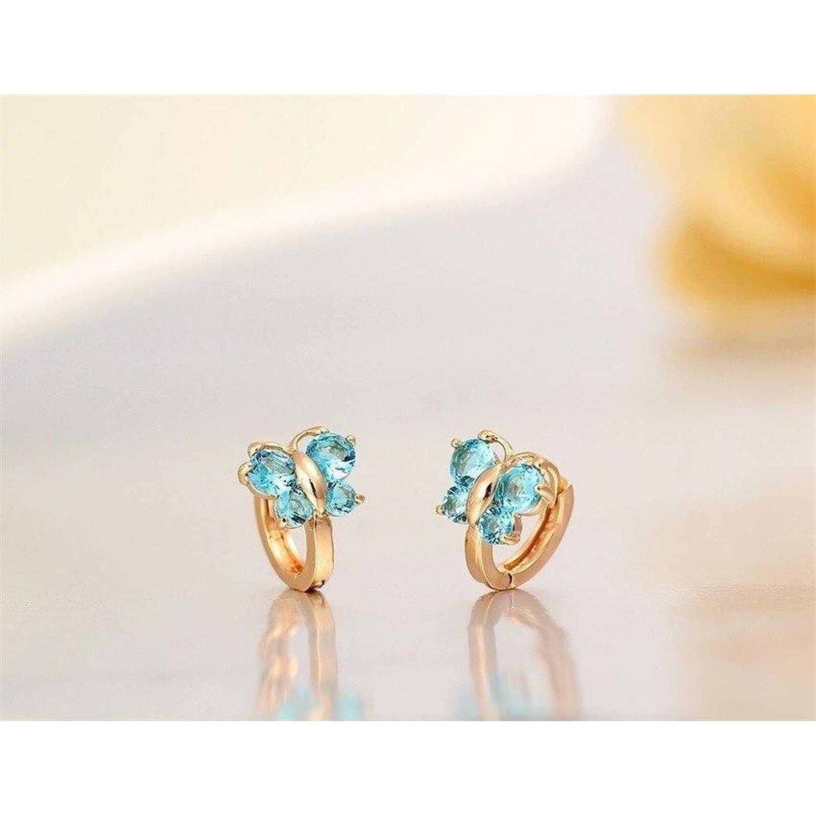 CRISTAL AMOR - Arracadas Huggies Mariposa Cristal Oro 14k Laminado Niña Azul