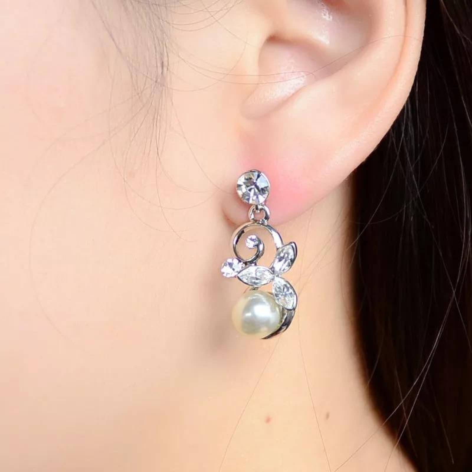 CRISTAL AMOR - Aretes Con Perlas Y Cristales Oro 18k Laminado Blanco