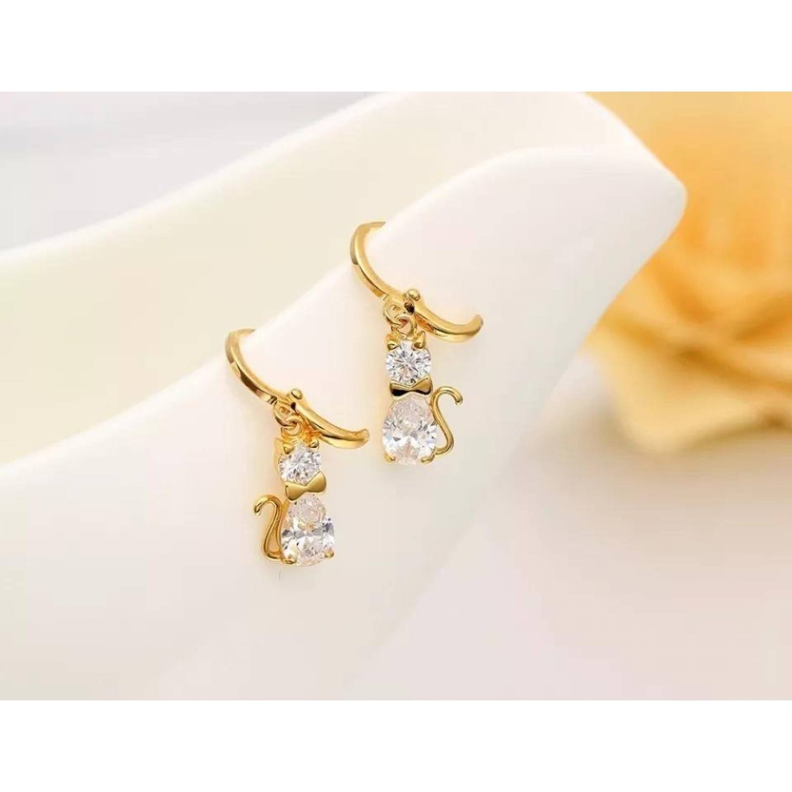 CRISTAL AMOR - Aretes Gato Cristal Cristal Oro 14k Laminado 