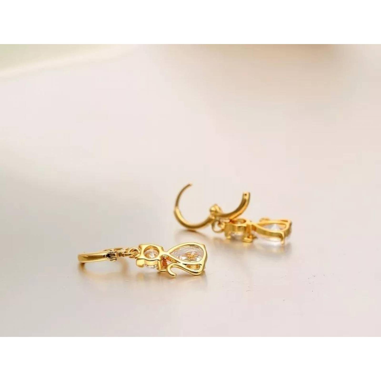 CRISTAL AMOR - Aretes Gato Cristal Cristal Oro 14k Laminado 