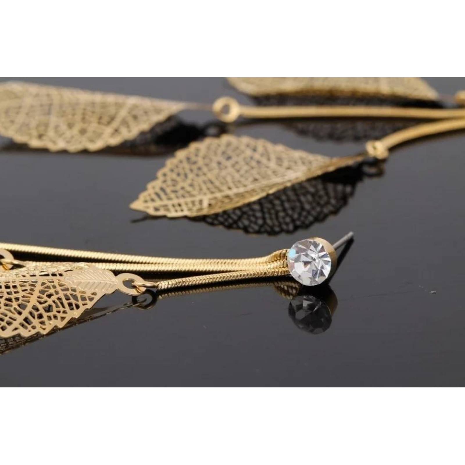 CRISTAL AMOR - Aretes Largos Hojas Filigrana Cristal Oro 14k Laminado 