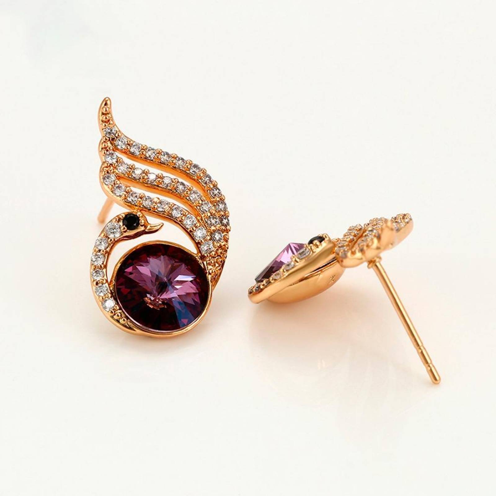 CRISTAL AMOR - Aretes Broquel Para Dama Cisne Cristal Oro 18k Laminado Amatista