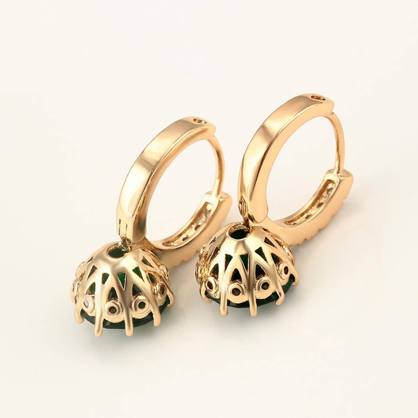 CRISTAL AMOR - Aretes Arracadas Oro 24k Lamin Cristal Calidad Diamante Esmeralda Color