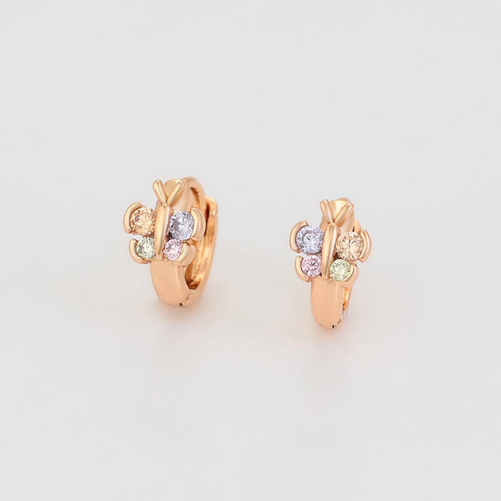 CRISTAL AMOR - Finas Arracadas Huggies Para Niña Mariposa Oro 14k Laminado 
