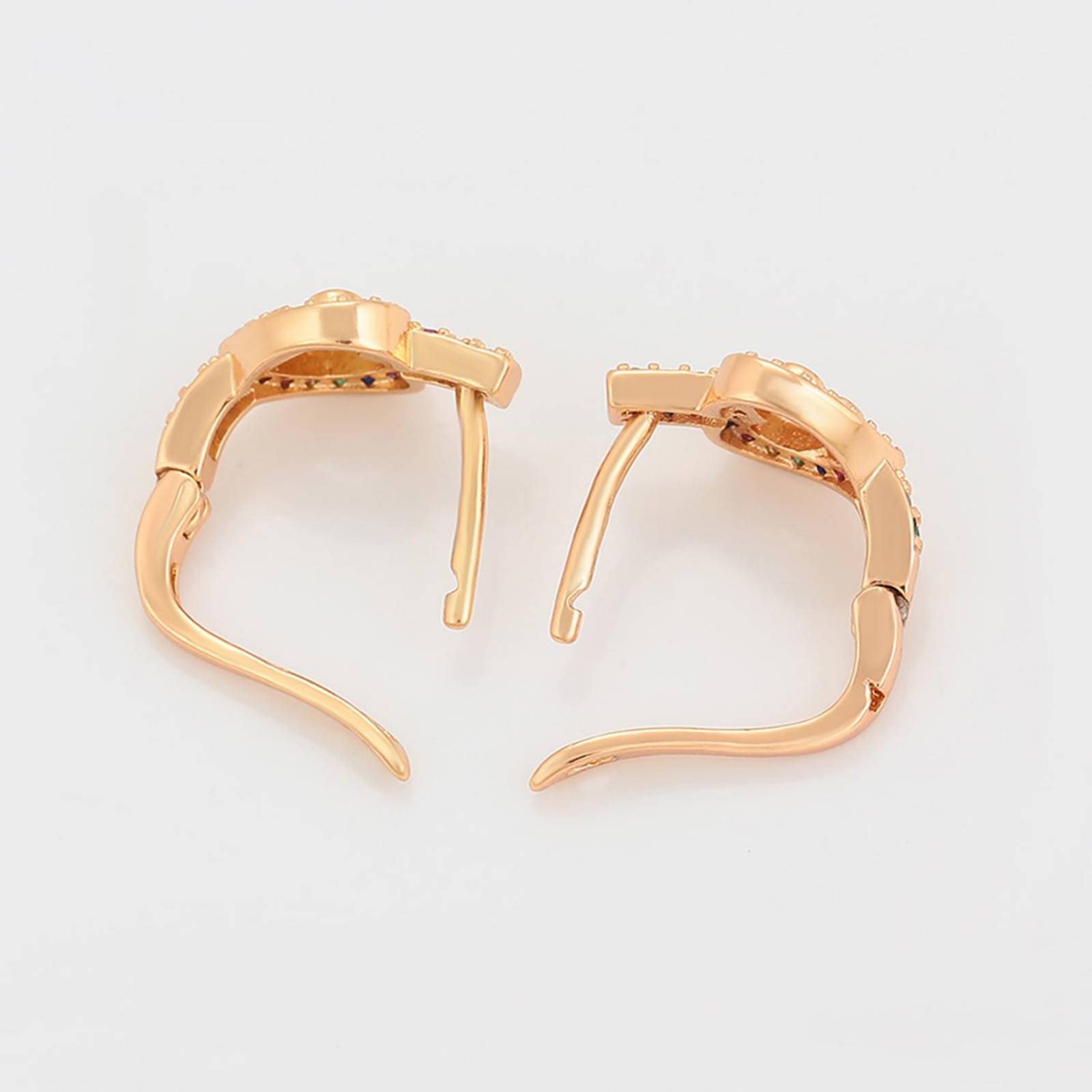 CRISTAL AMOR - Aretes Corazón Mariposa Halo Cristales Colores Oro 18K Laminado Dorado