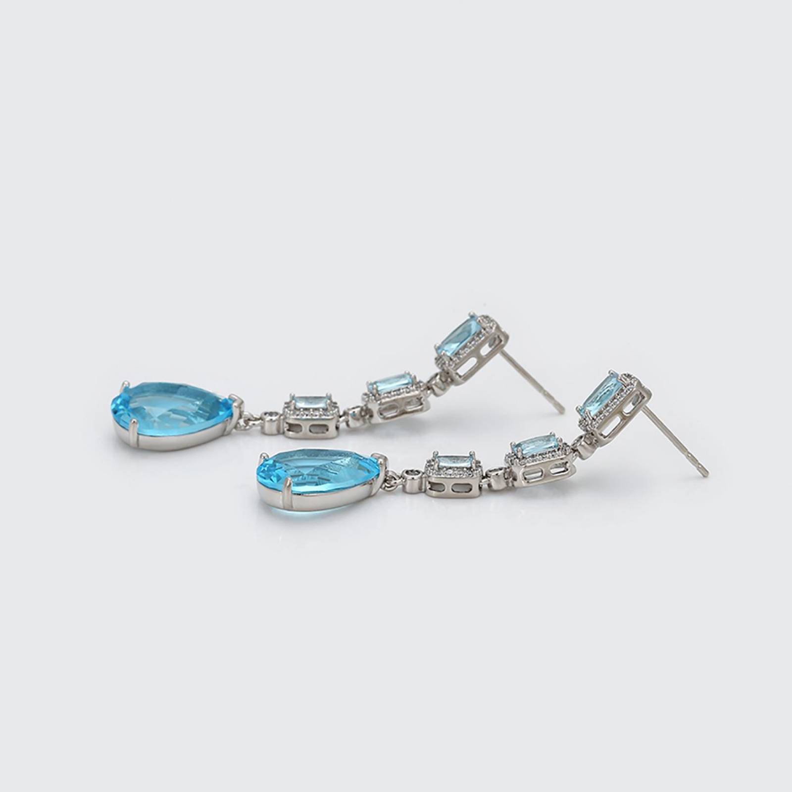 CRISTAL AMOR - Aretes Largos Con Cristales y Aquamarina Oro Blanco 14K Laminado .