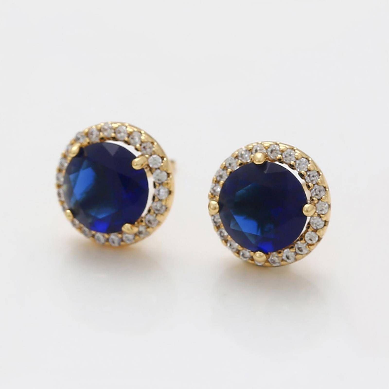 CRISTAL AMOR - Finos Aretes Broquel Zafiro Halo Cristales Dama Oro 14K Laminado Dorado