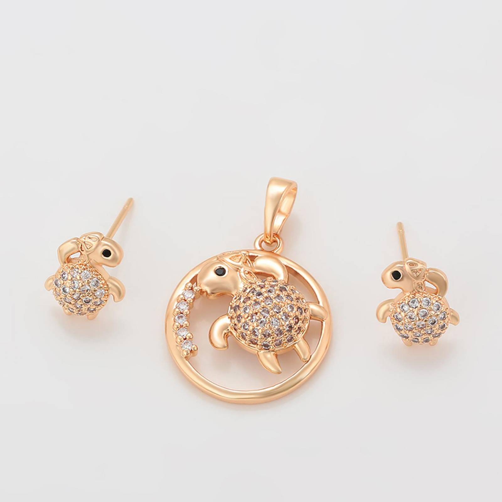 CRISTAL AMOR - Hermoso Collar y Aretes Diseño Tortuga Cristales Austriacos Oro 18K Laminado Dorado