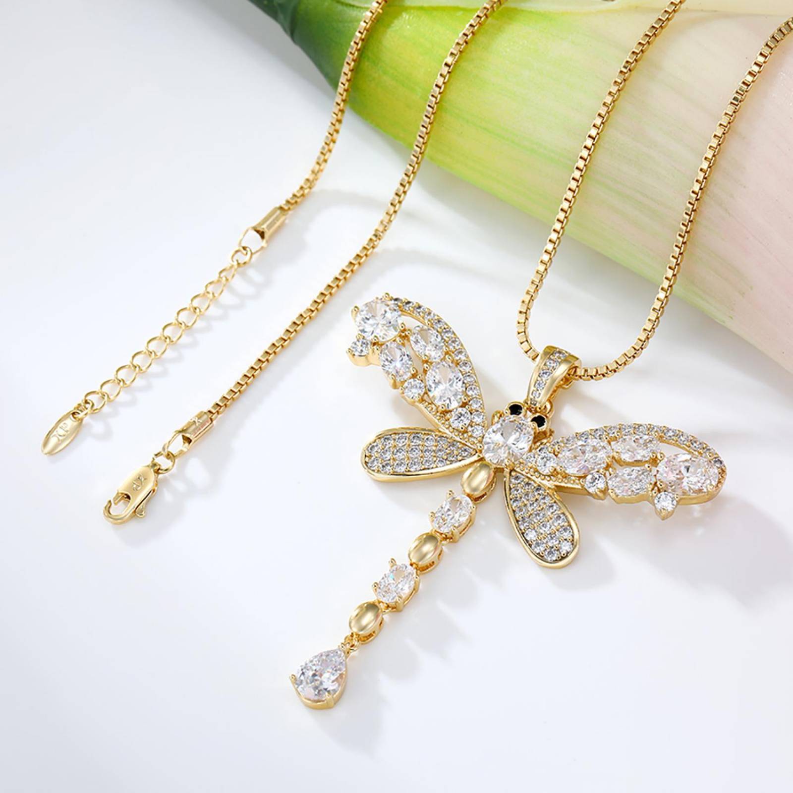 CRISTAL AMOR - Fino Collar Largo Libelula Con Cristales Austriacos y Onix Oro 14K Laminado Dorado