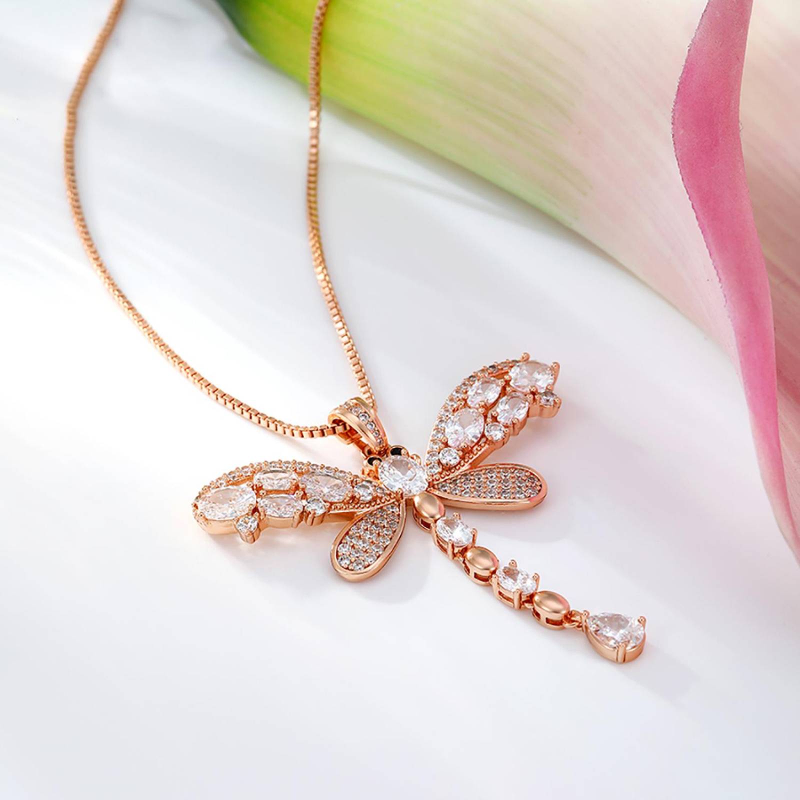 CRISTAL AMOR - Fino Collar Largo Libelula Con Cristales Austriacos y Onix Oro 14K Laminado Rosa