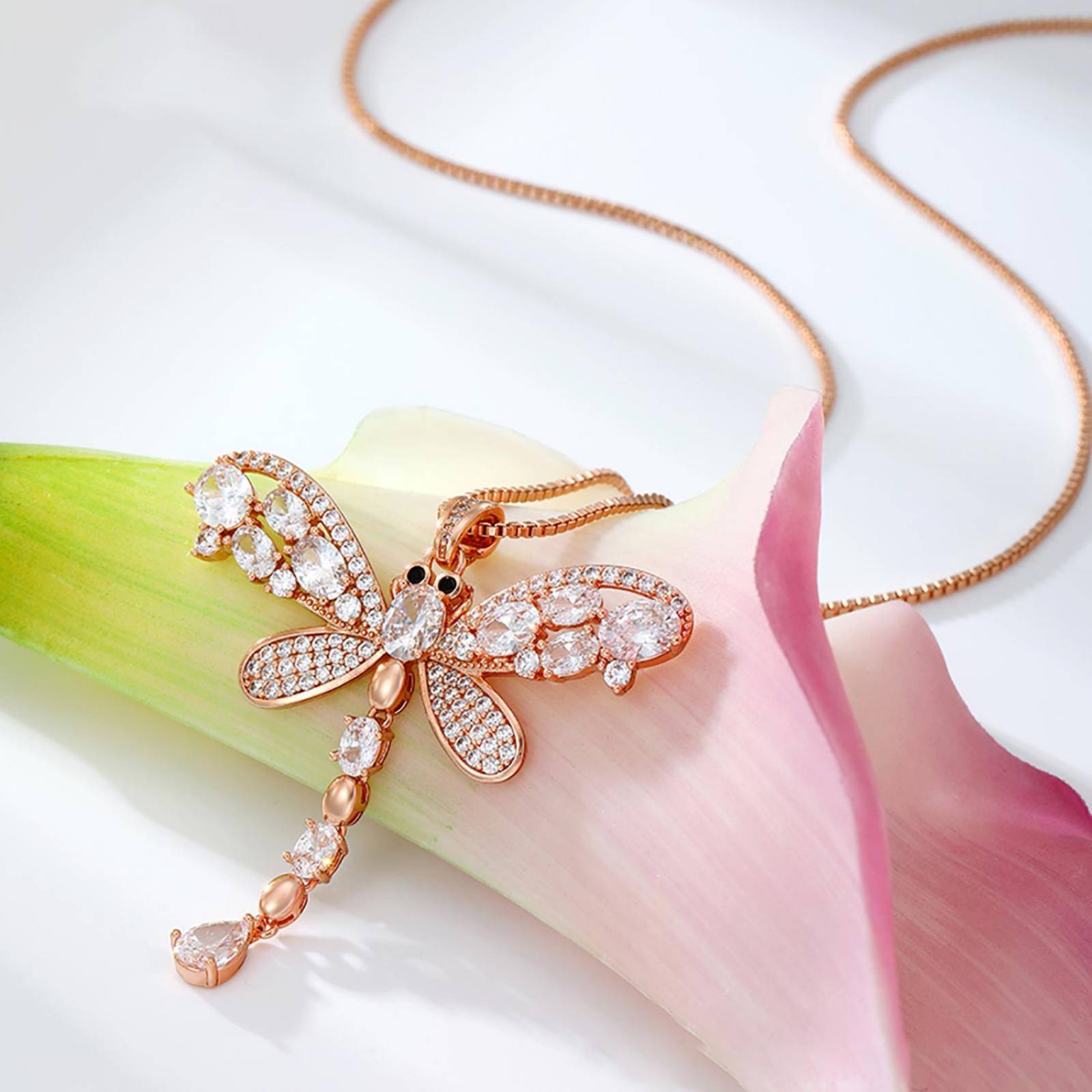 CRISTAL AMOR - Fino Collar Largo Libelula Con Cristales Austriacos y Onix Oro 14K Laminado Rosa