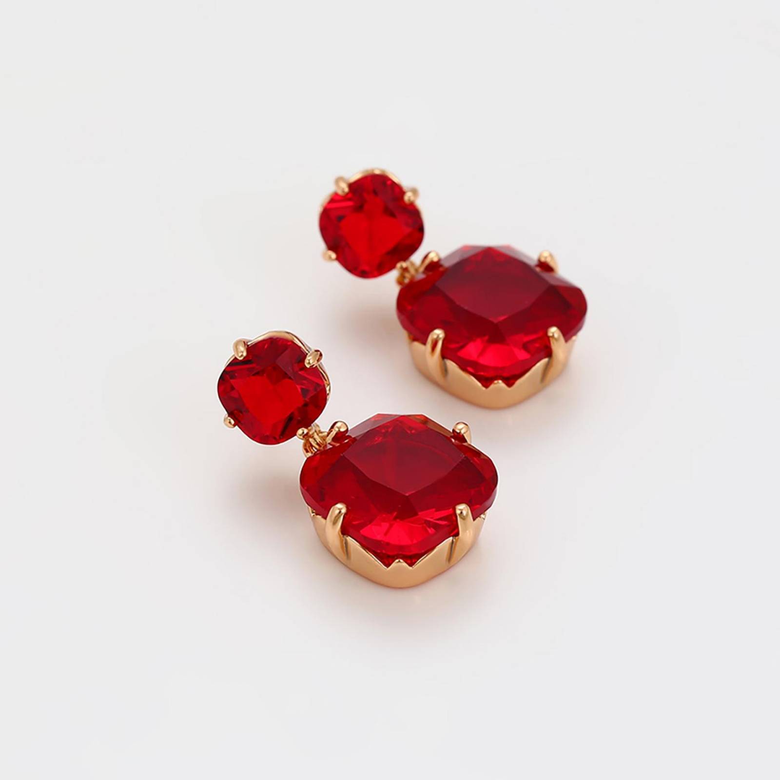 CRISTAL AMOR - Aretes Colgantes Cuadrados Rubí Oro 18K Laminado Dorado