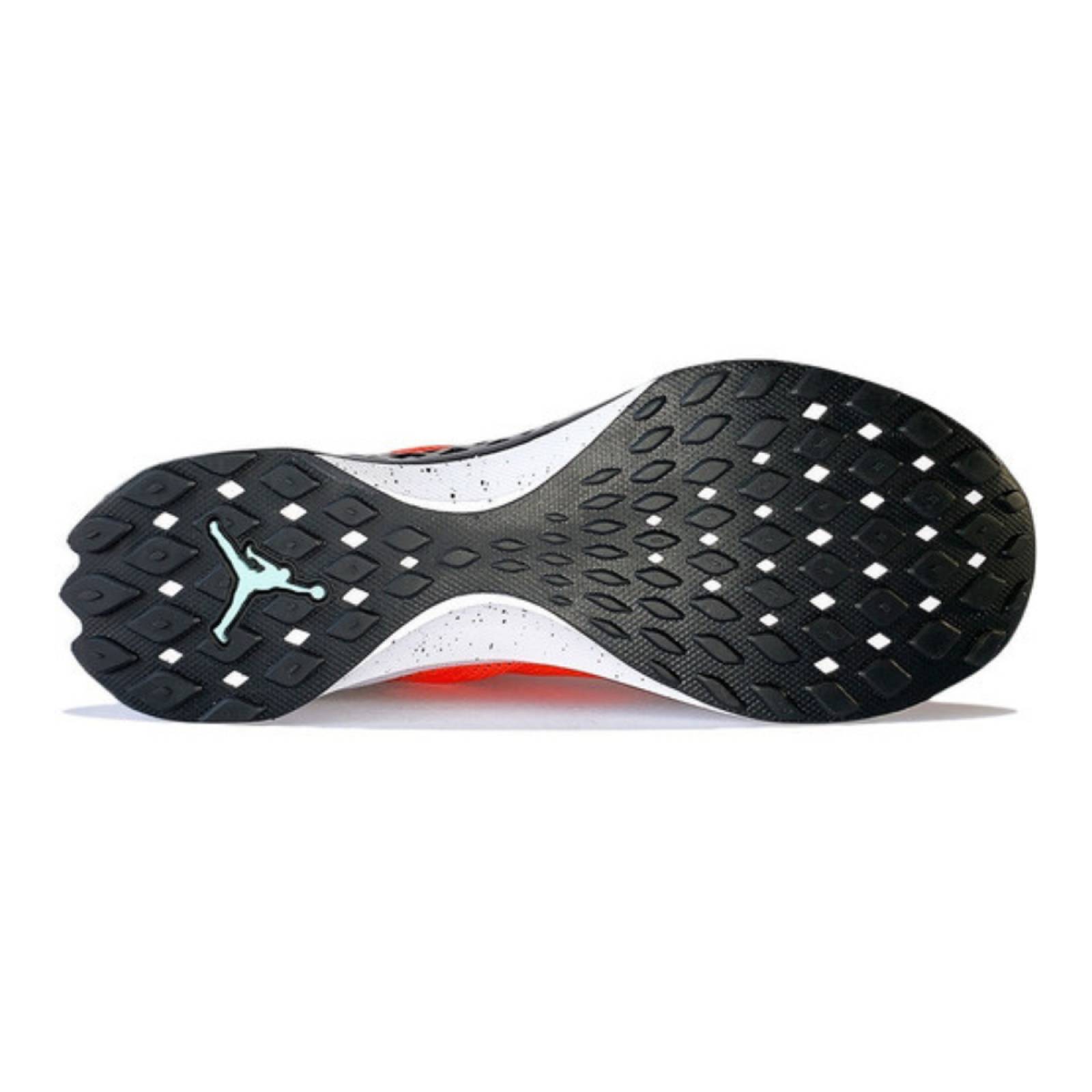 Tenis Jordan Para Hombre Trunner Lt Ci0058 800