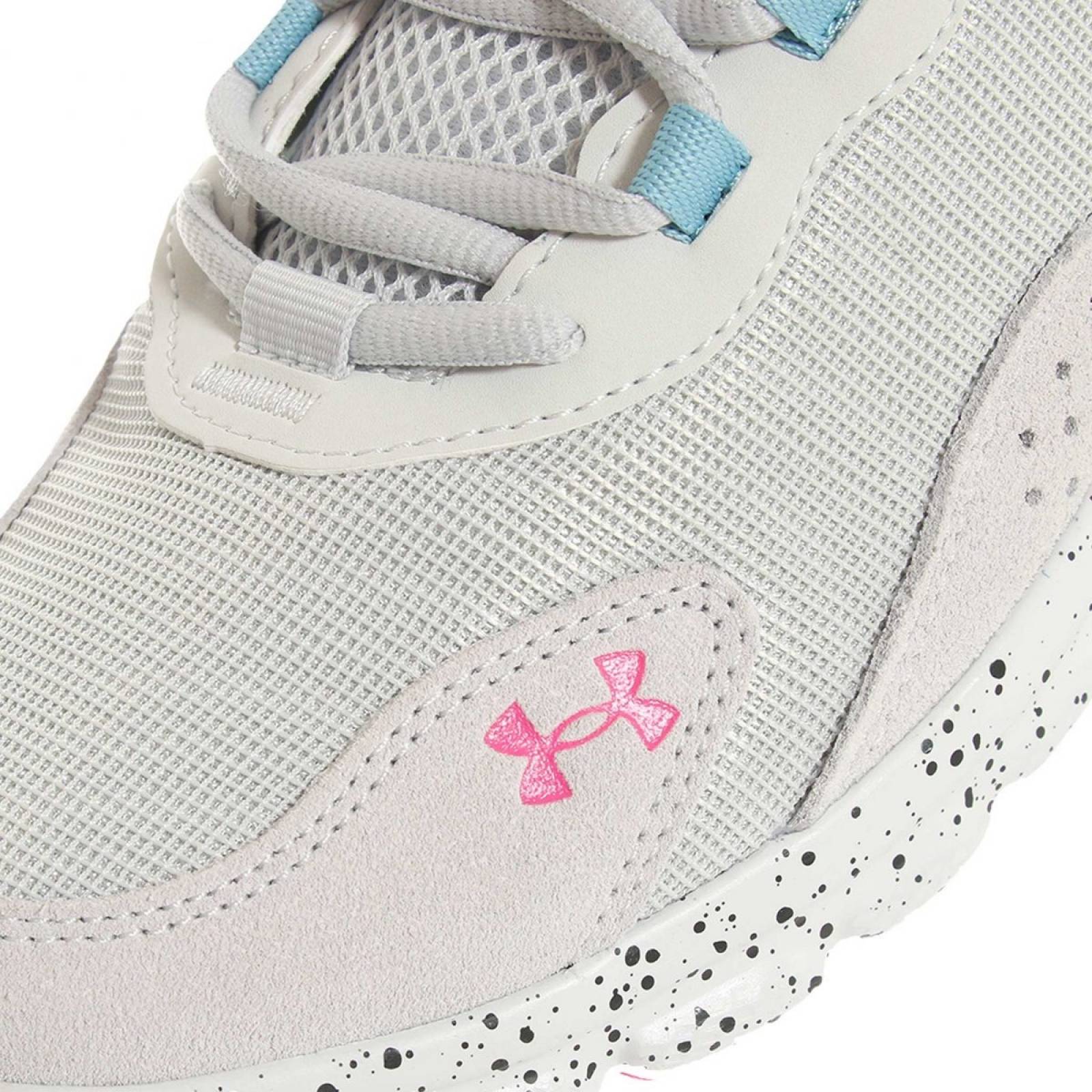 Tenis Under Armour Dama Charged Verssert Spkle 3025751 106 Gris Multicolor
