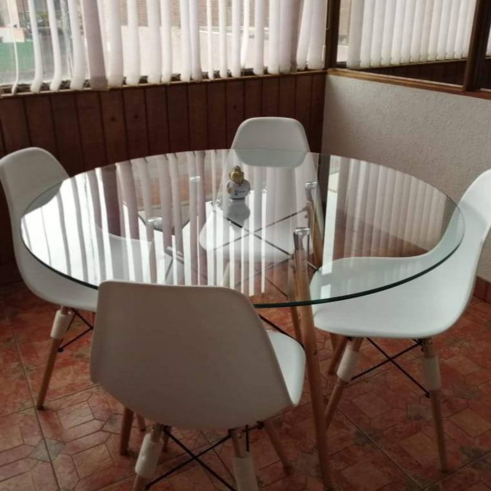 Mesa de Comedor de Vidrio Eames Style