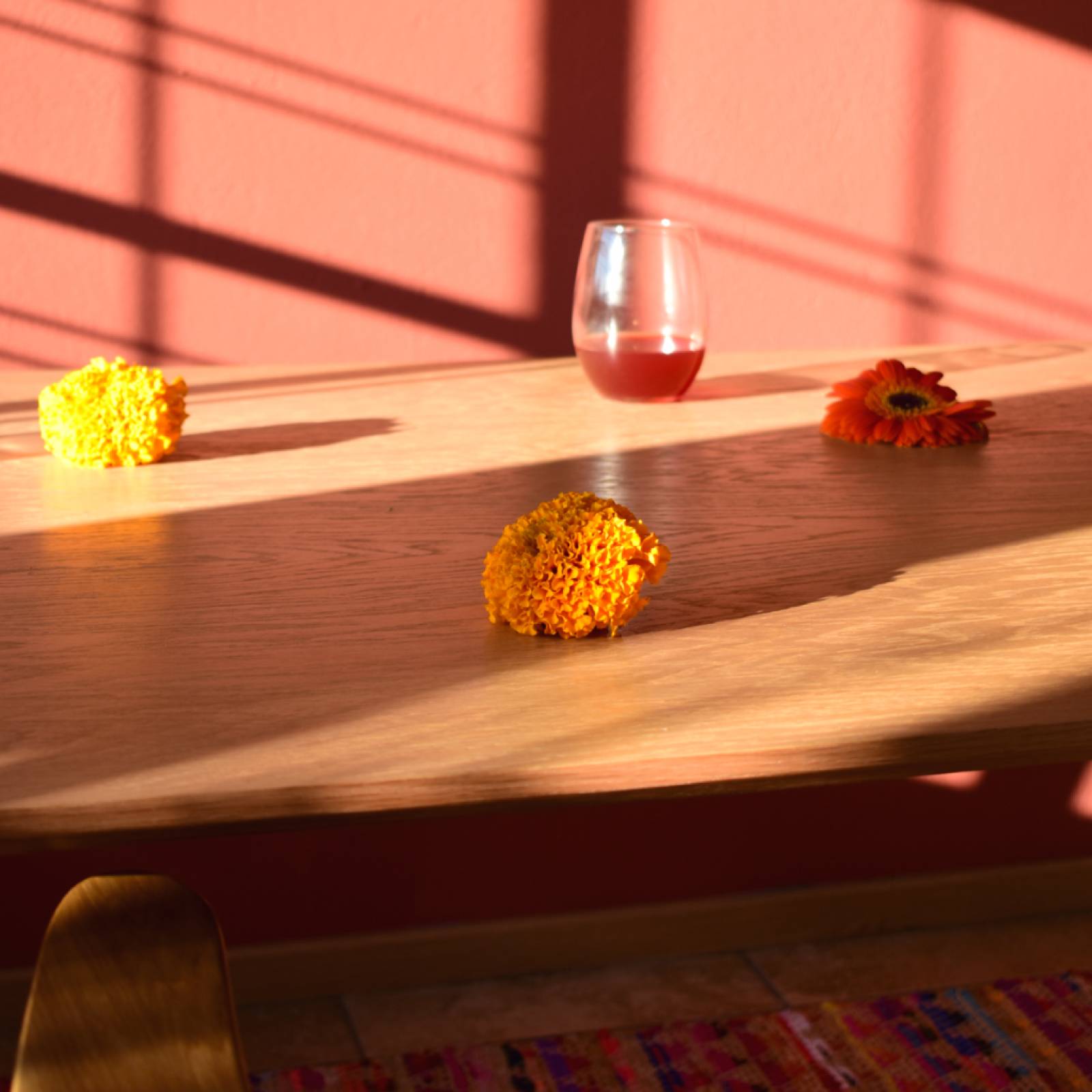 Mesa de Comedor de Encino Jord para 6 Pax