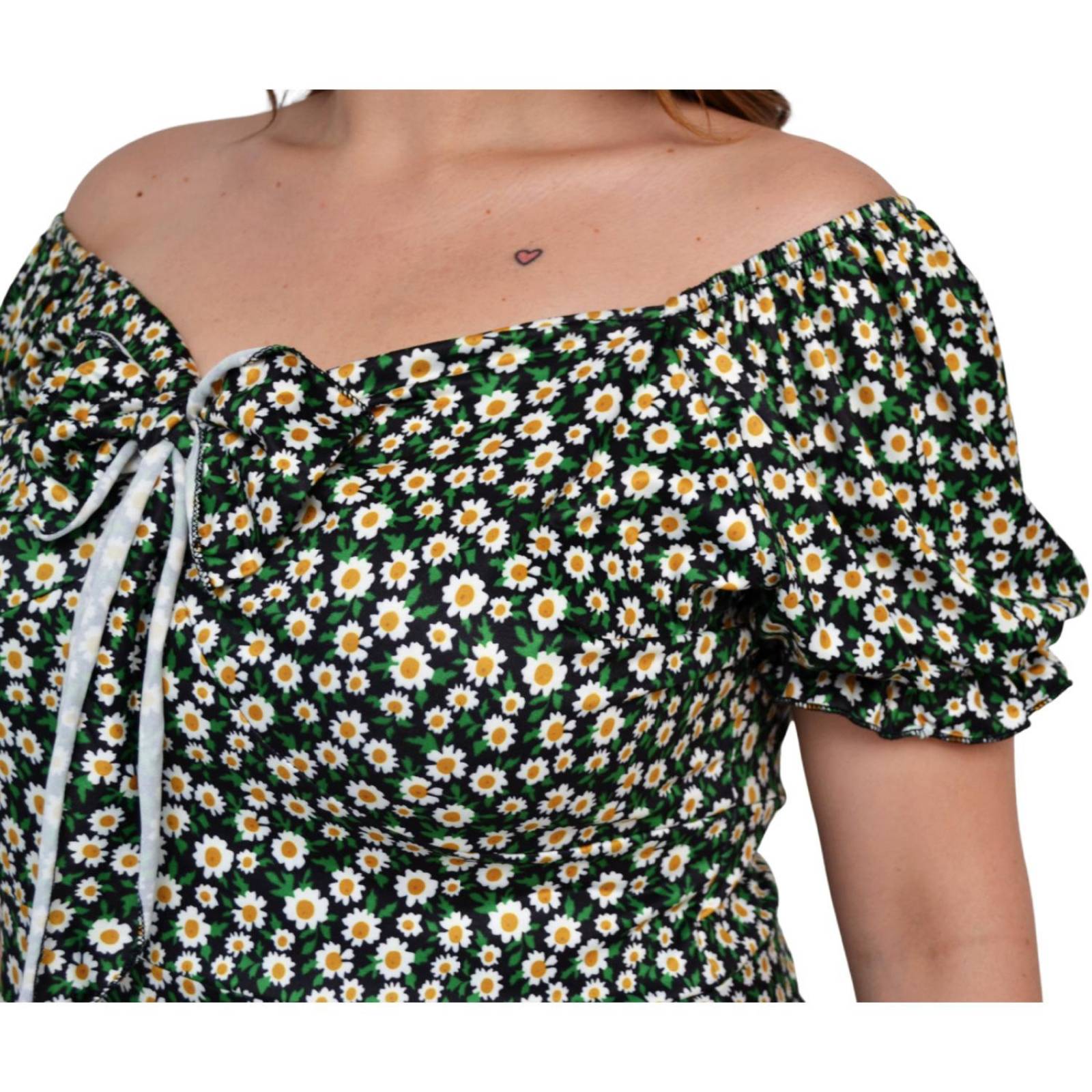 Vestido campesino con strech (talla extra), modelo 4270 (Negro floreado) 