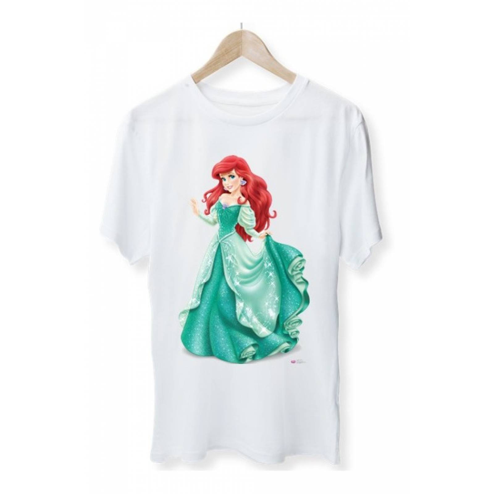 PLAYERA PERSONAJE SIRENITA ARIEL Y ERIC PRINCES BLANCA