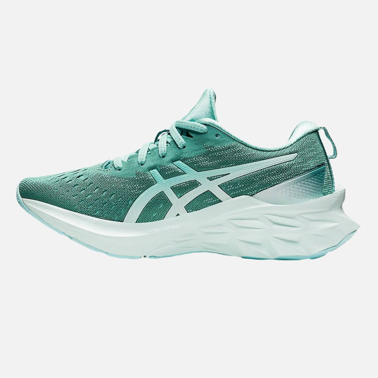 Calzado Asics para mujer Novablast 2