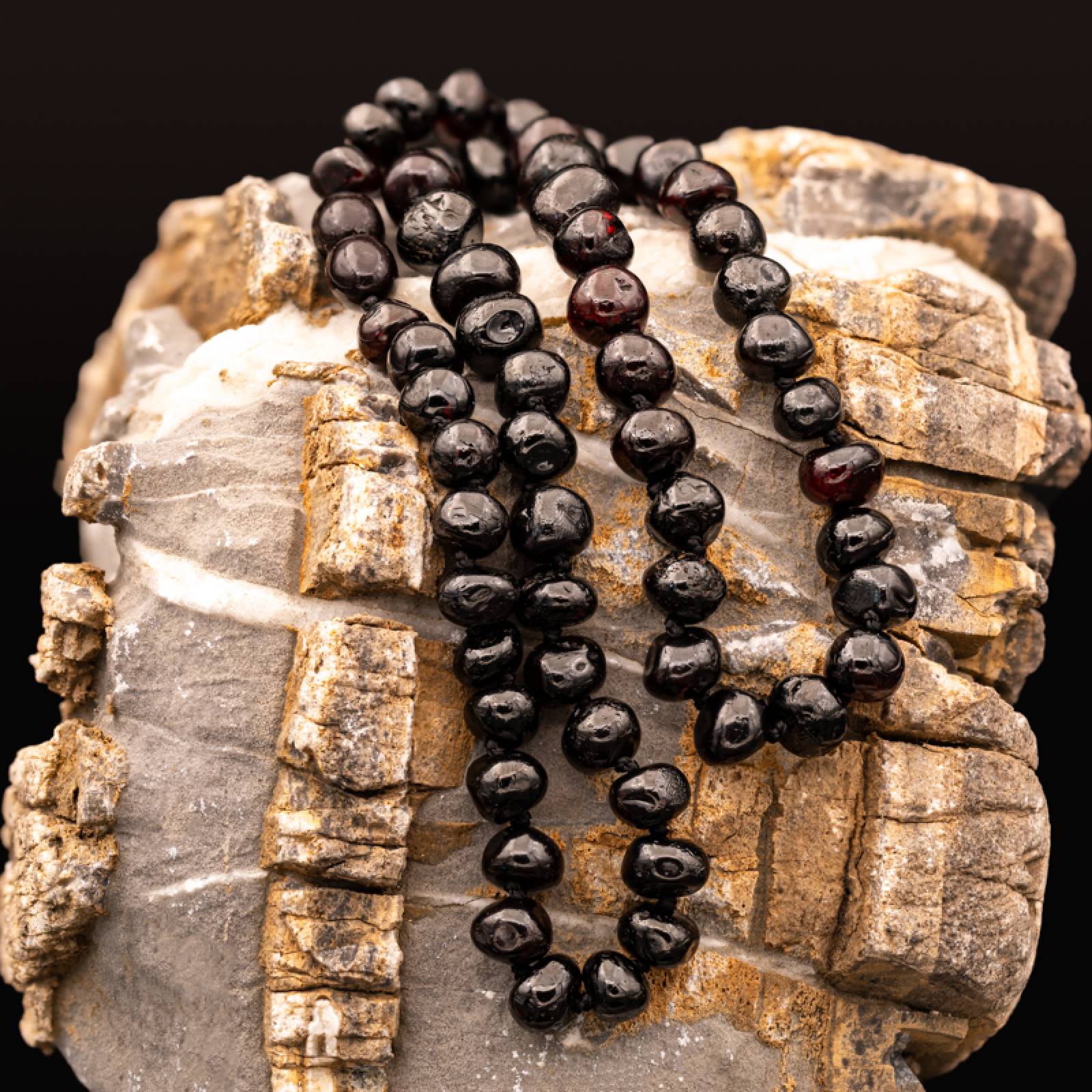 Amberalia, Collar de Ámbar Báltico para Adultos, Nudos entre cada cuenta - 100% Garantizado - Ámbar Importado de Lituania - Certificado por GIA, Ámbar Báltico Genuino   Cereza Pulido 40 cm