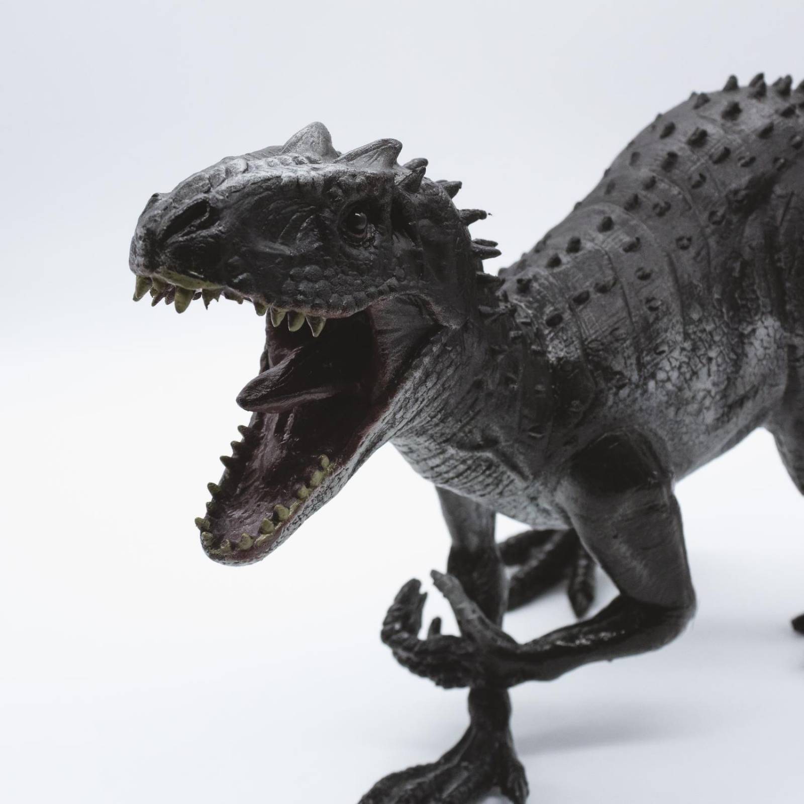 Dominus Ii Figura Gigante De Dinosaurio Jurrasic 22x29cm