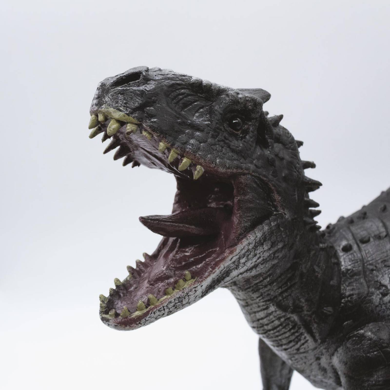 Dominus Ii Figura Gigante De Dinosaurio Jurrasic 22x29cm