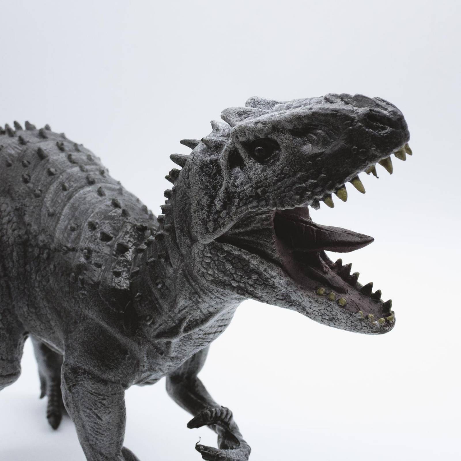 Dominus Ii Figura Gigante De Dinosaurio Jurrasic 22x29cm