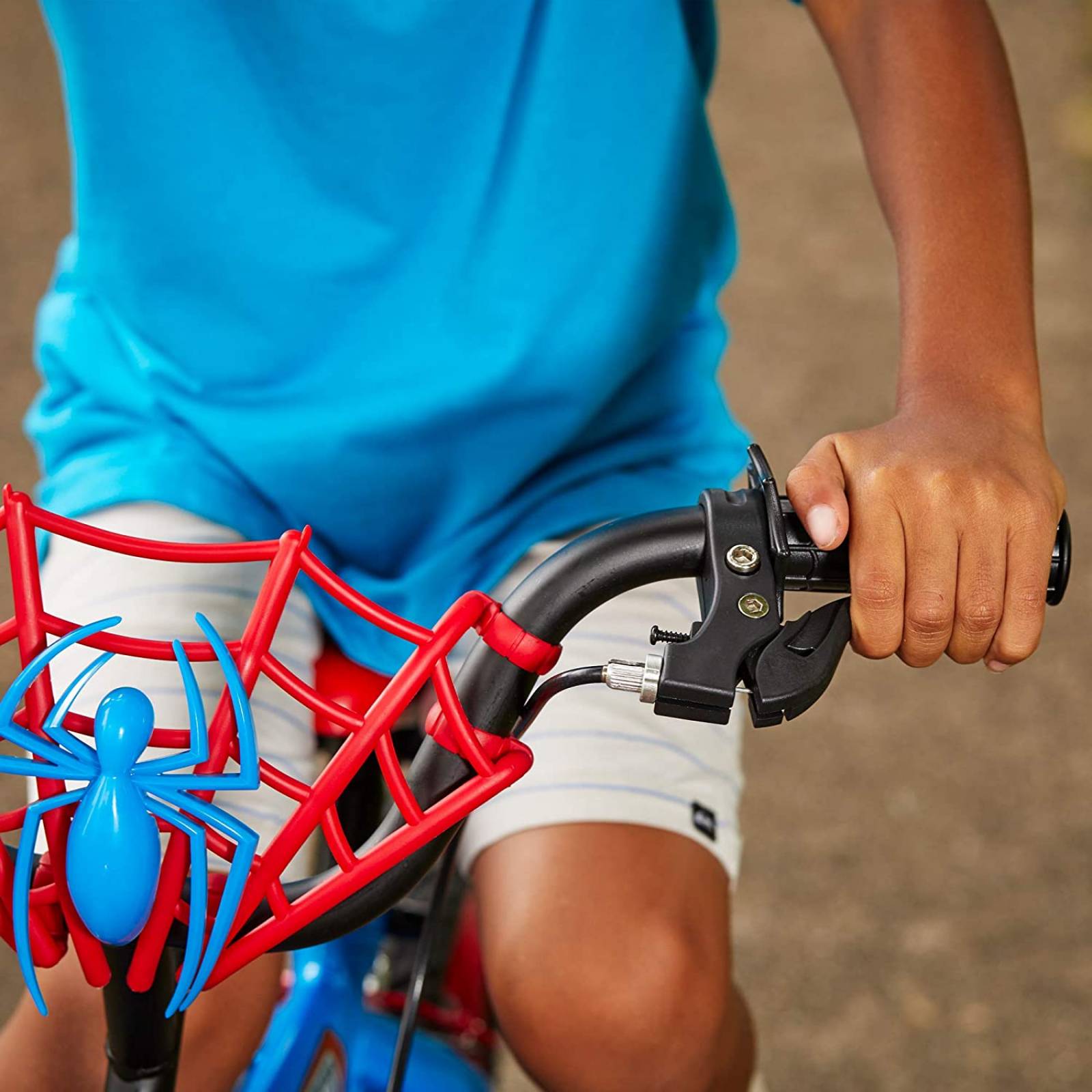 Bicicleta Huffy de 16 y 12 Pulgadas con Ruedas de Entrenamiento, Color Azul y Rojo