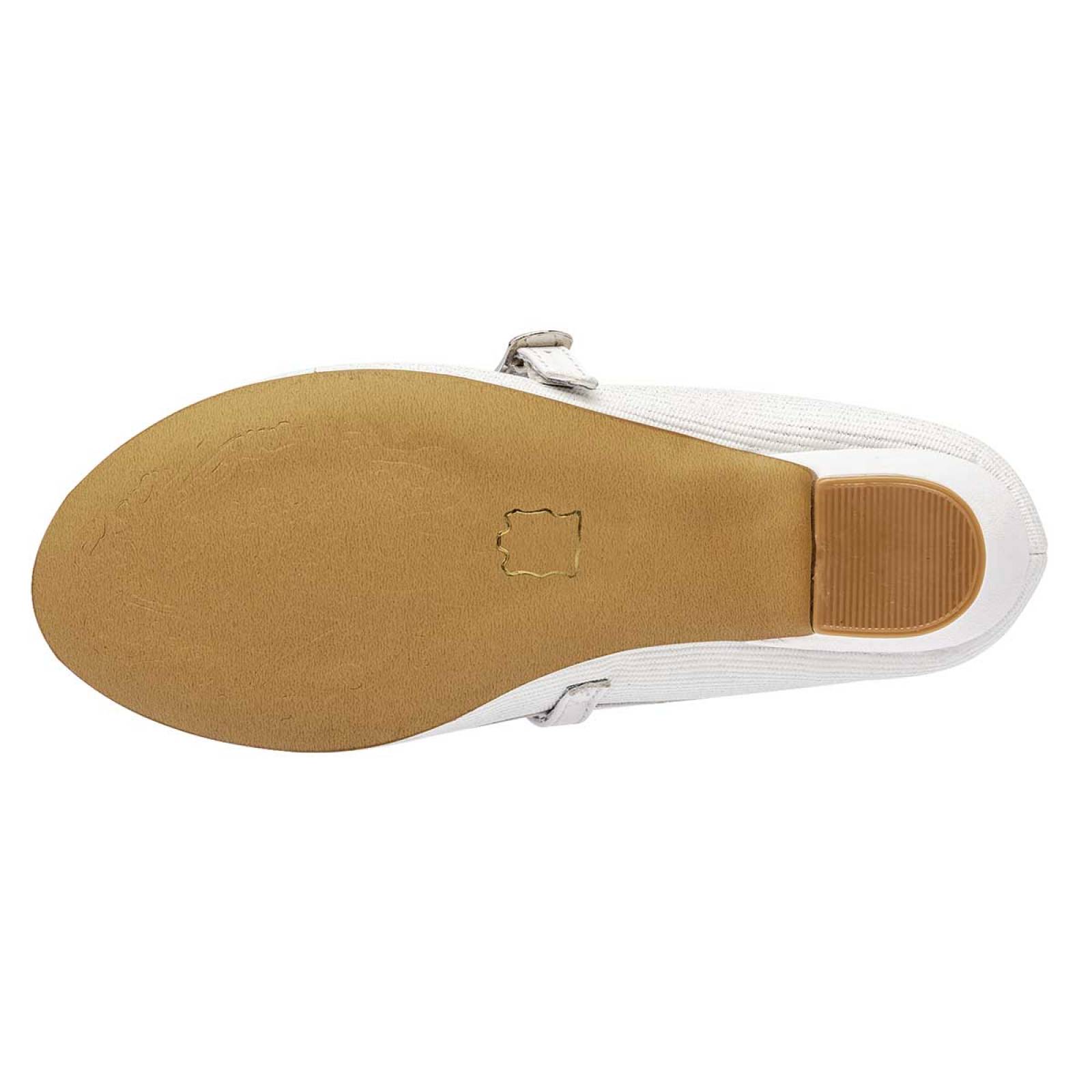 ZAPATO PARA GRADUACION de Adrianas Para Mujer en Blanco 5357 T4