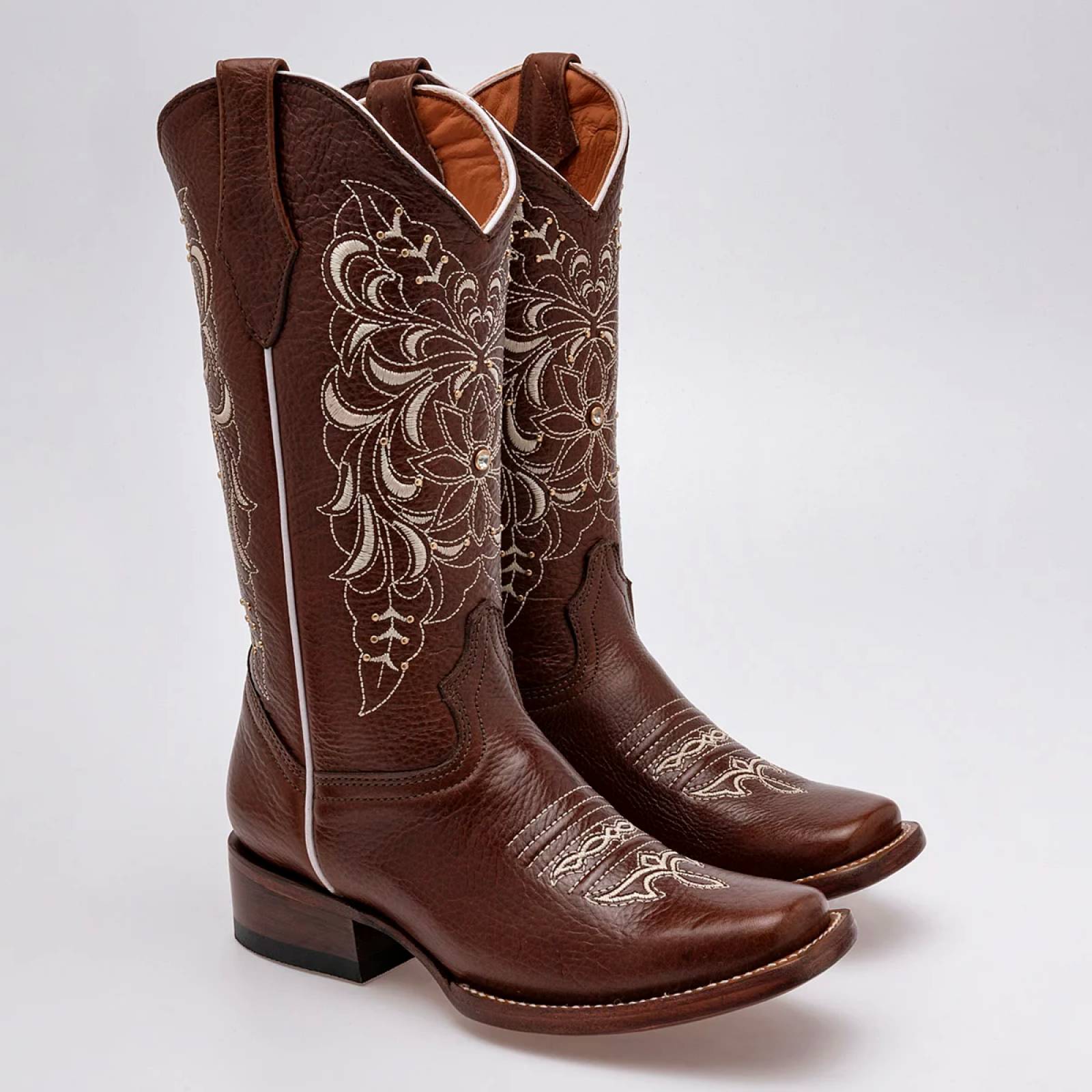 BOTA VAQUERA CON BORDADO de Trankas boots Para Mujer Cafe RD815 T7