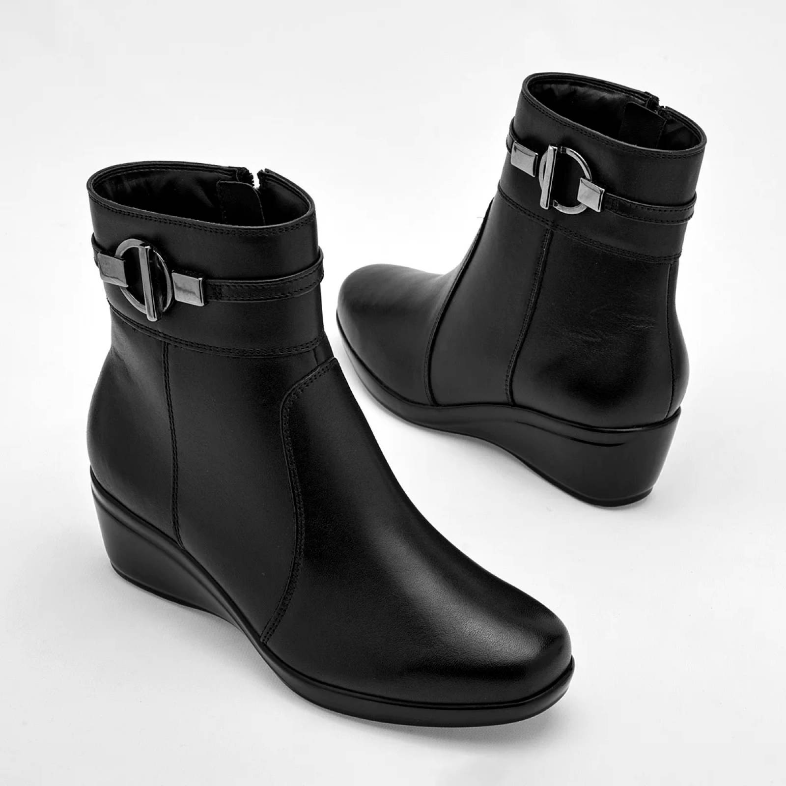 BOTA CON CIERRE Y  PLATAFORMA de Flexi Para Mujer Negro 45232 T7