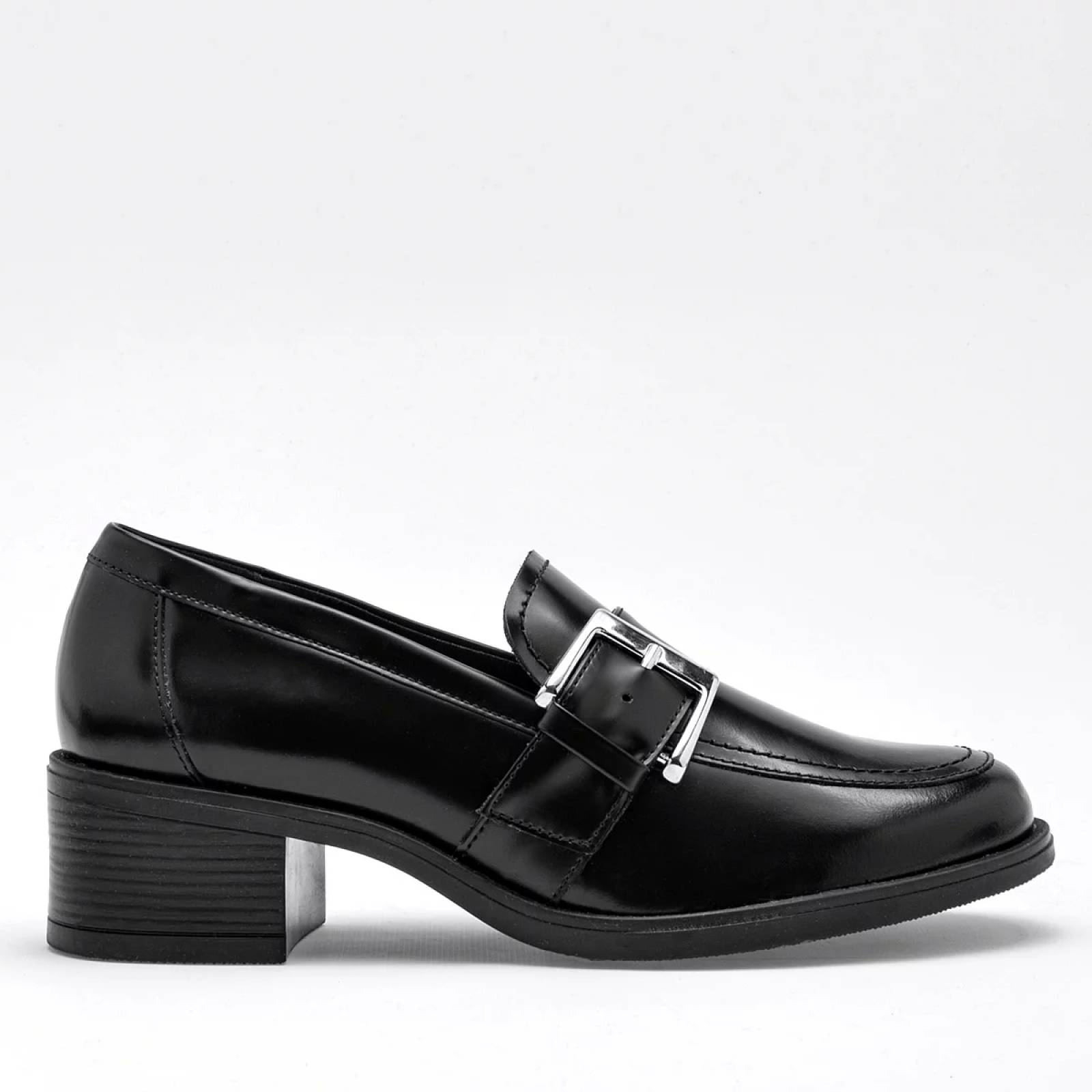 TACON CERRADO CON HEBILLA de Flexi Para Mujer Negro 119507 T7